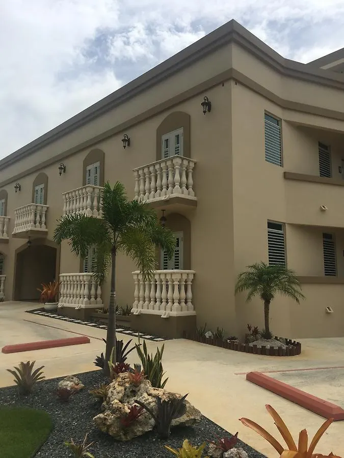Tropical Ramey Apartments Агуадилья