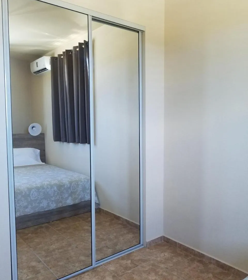 Tropical Ramey Apartments Агуадилья